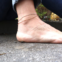 Load image into Gallery viewer, Gold Slink Anklet