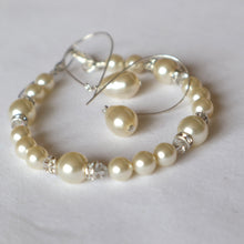 Load image into Gallery viewer, Swavorski Pearl Bracelet
