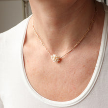 Load image into Gallery viewer, Cluster Pearl Necklace