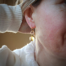 Load image into Gallery viewer, Golden yellow Glass Earrings
