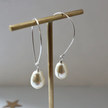 Load image into Gallery viewer, Ivory Teardrop Pearl Earrings