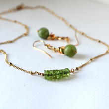 Load image into Gallery viewer, Peridot Necklace