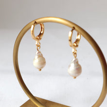 Load image into Gallery viewer, Baroque Pearl Huggies