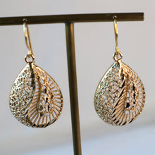 Load image into Gallery viewer, Gold Filigree Earrings