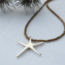 Load image into Gallery viewer, Starfish Beaded Necklace