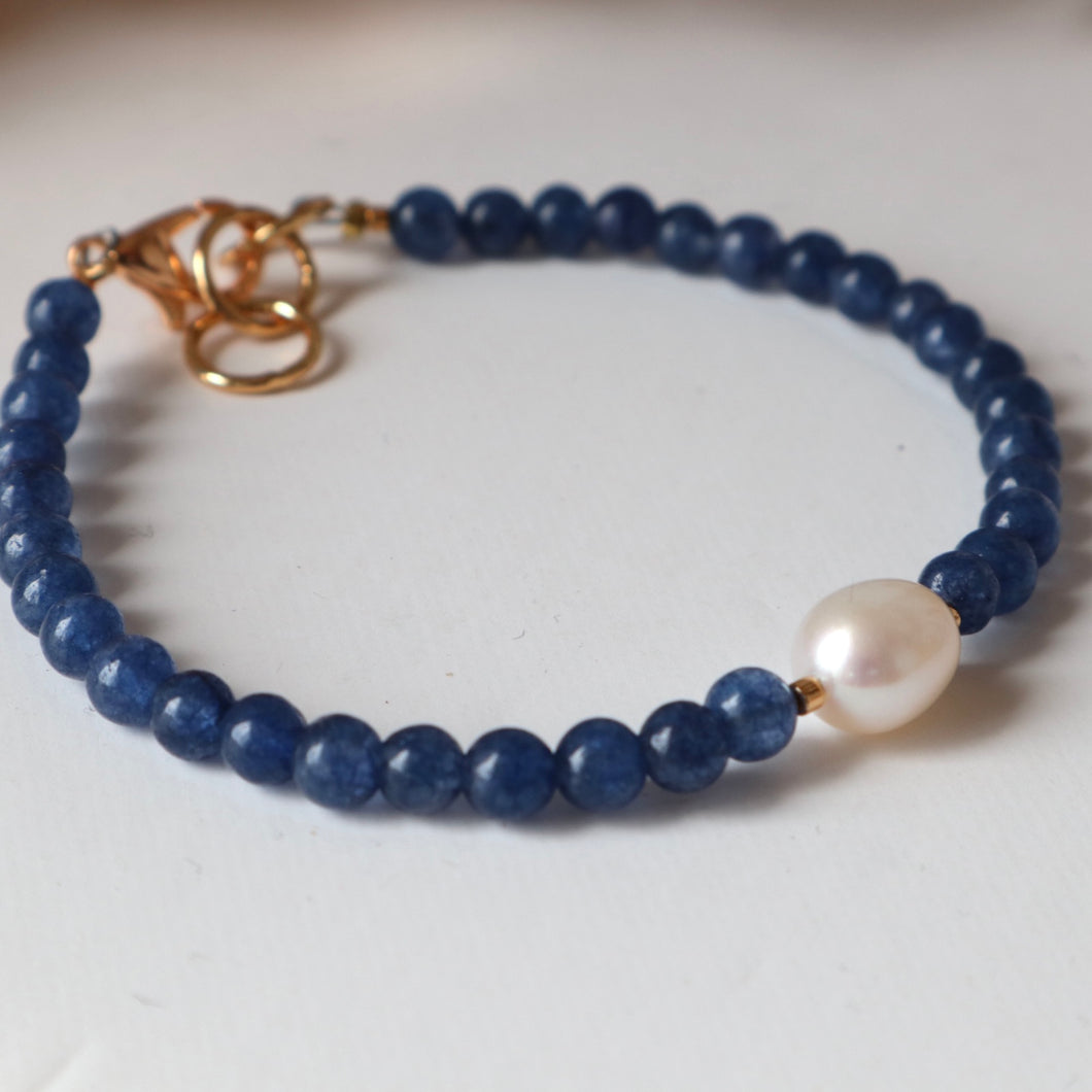 Deep Blue Agate Bracelet