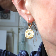 Load image into Gallery viewer, Gold Fan Earrings