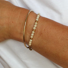 Load image into Gallery viewer, Cream Gemstone bracelet