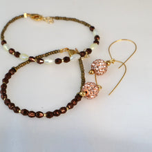 Load image into Gallery viewer, Cream and Bronze Crystal Bracelet