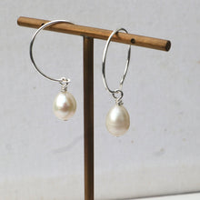 Load image into Gallery viewer, Silver Hoop Pearl Earrings