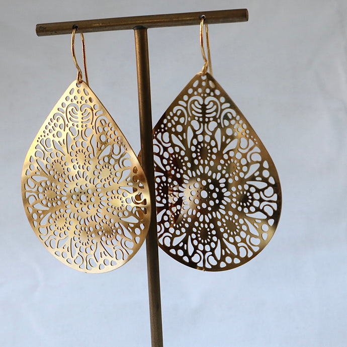 Gold filigree teardrop earrings