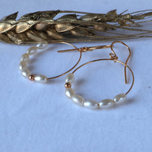 Load image into Gallery viewer, Rice pearl hoop earrings