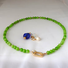 Load image into Gallery viewer, Green beaded necklace