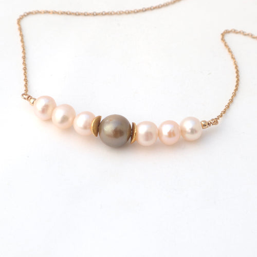 Cream pearl necklace
