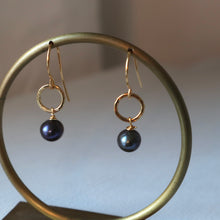 Load image into Gallery viewer, Deep Grey Pearl Mini Drop Earrings