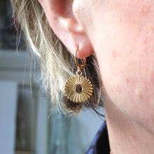 Load image into Gallery viewer, Gold Fan Earrings