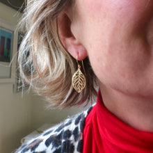 Load image into Gallery viewer, Gold leaf earrings