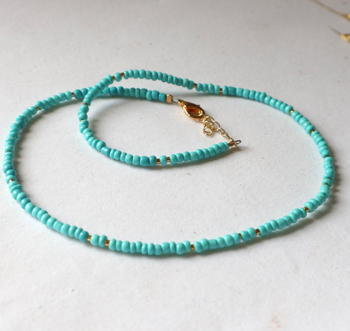Turquoise beaded necklace 