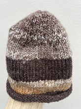 Load image into Gallery viewer, hand knit beige hat