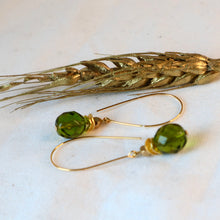 Load image into Gallery viewer, Green Crystal Earrings