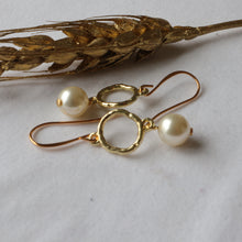 Load image into Gallery viewer, Pearl Drop Hoop Earrings