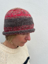 Load image into Gallery viewer, Handknit Rose Hat