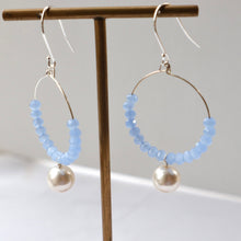 Load image into Gallery viewer, Delicate Blue crystal Pearl Hoop Earrings