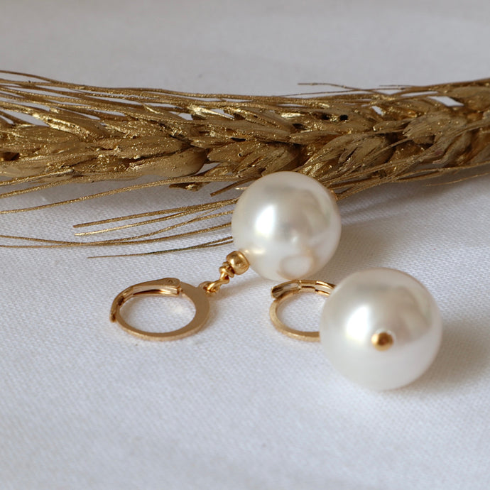 huge pearl earrings