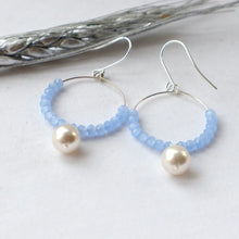 Load image into Gallery viewer, Delicate Blue crystal Pearl Hoop Earrings
