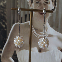 Load image into Gallery viewer, silver cluster pearl bridal earrings