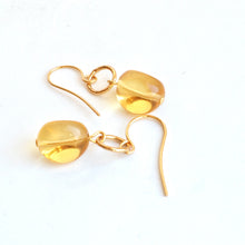 Load image into Gallery viewer, Golden yellow Glass Earrings