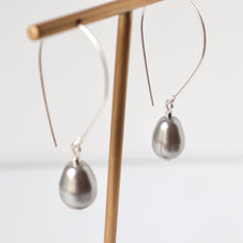 Load image into Gallery viewer, silver pearl handmade irish earrings